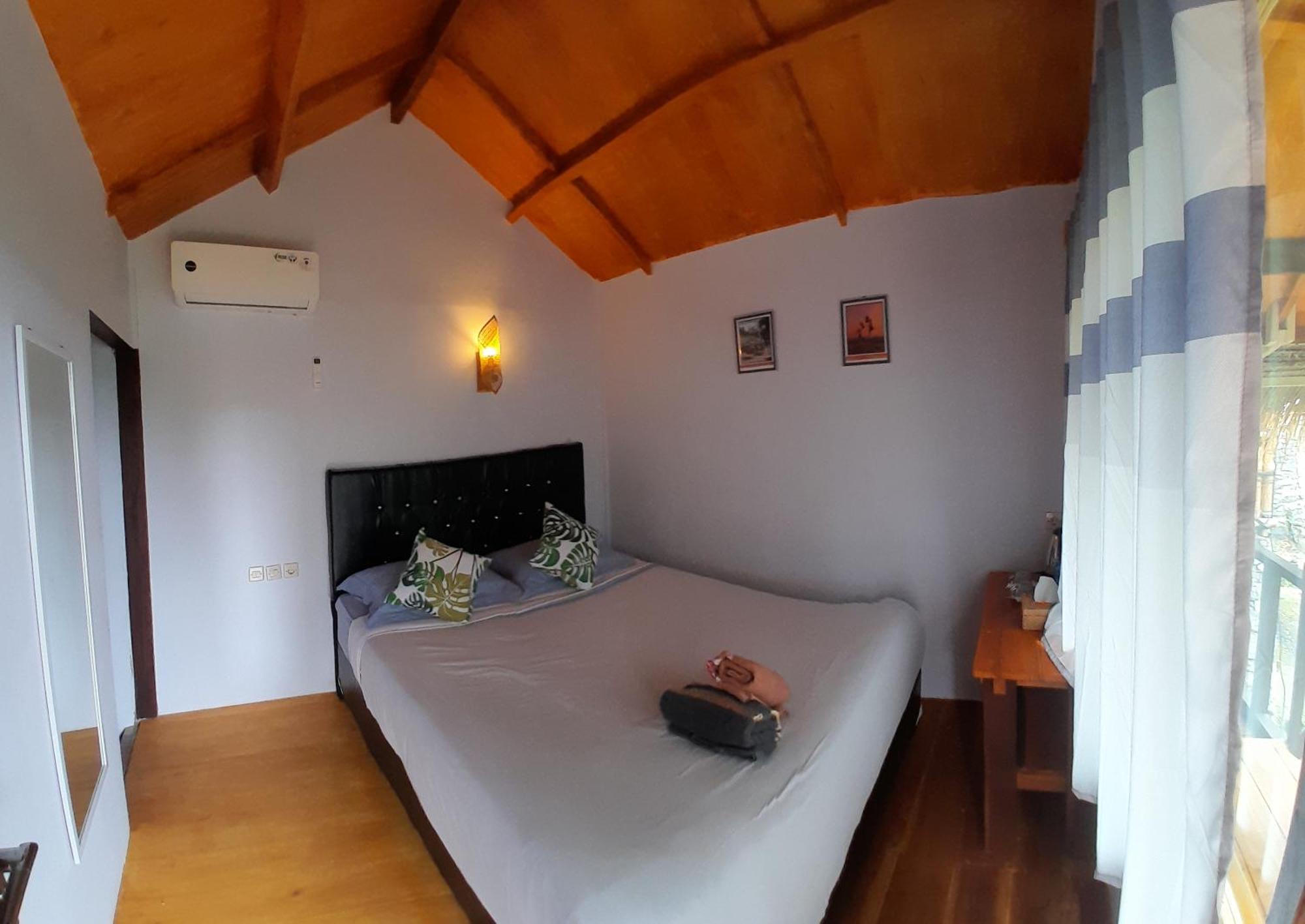 Poetri Bungalow & Restaurant Senaru Bagian luar foto