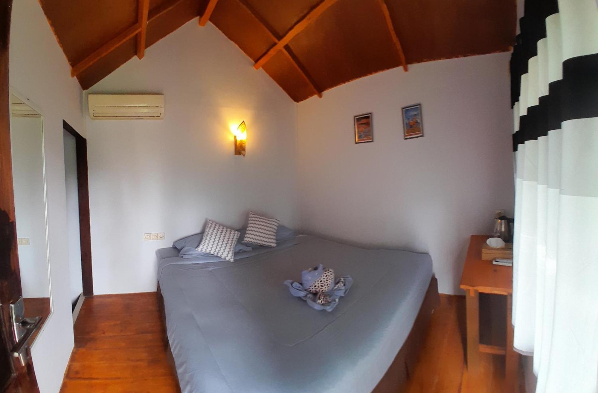 Poetri Bungalow & Restaurant Senaru Bagian luar foto