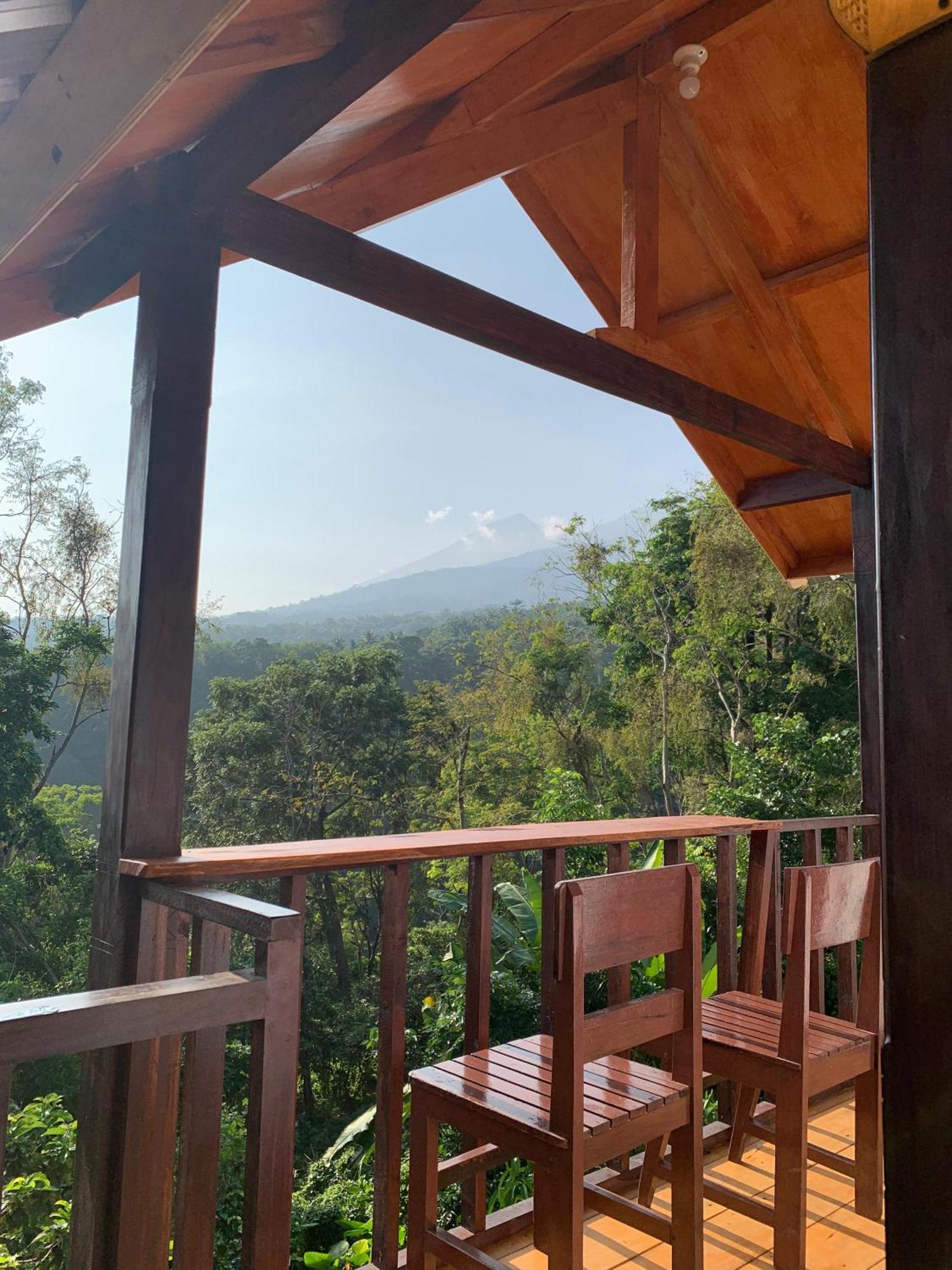Poetri Bungalow & Restaurant Senaru Bagian luar foto