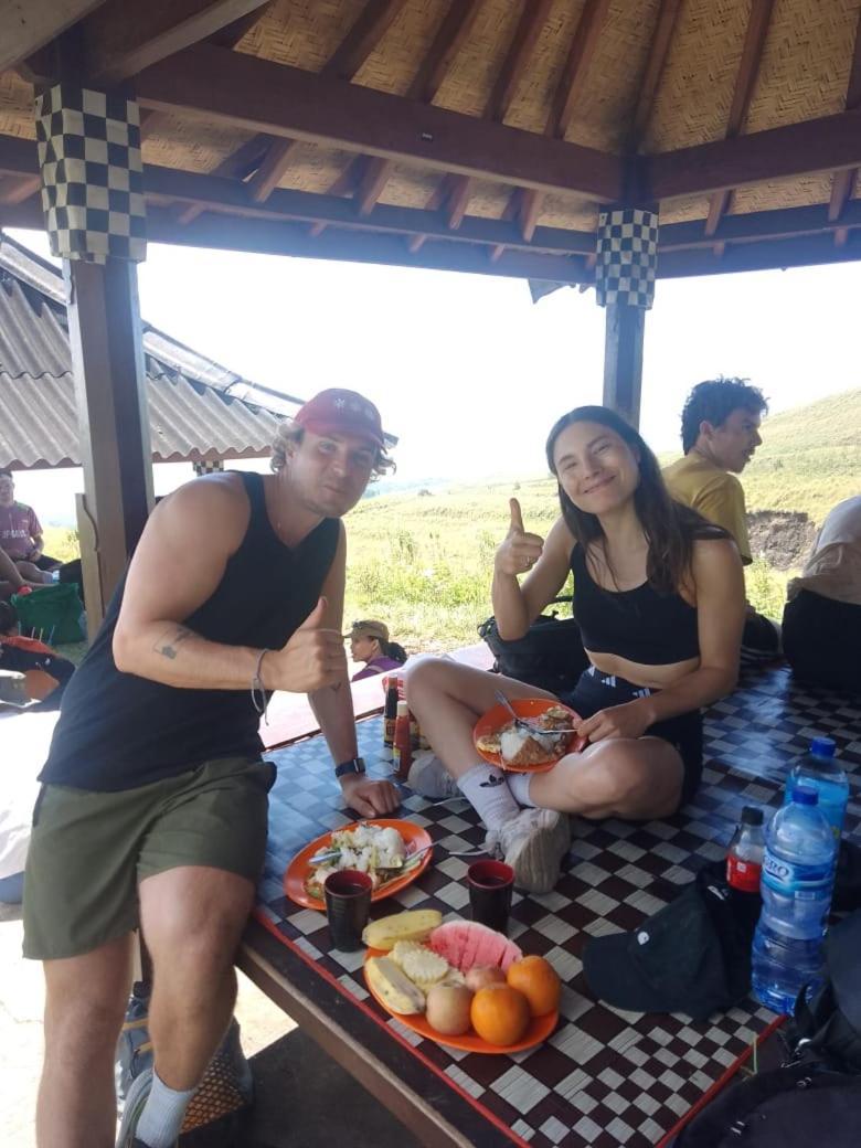 Poetri Bungalow & Restaurant Senaru Bagian luar foto
